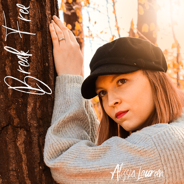 Cover Single Break Free by Alissia Laureen, girl is leaning on tree an looks dreamy